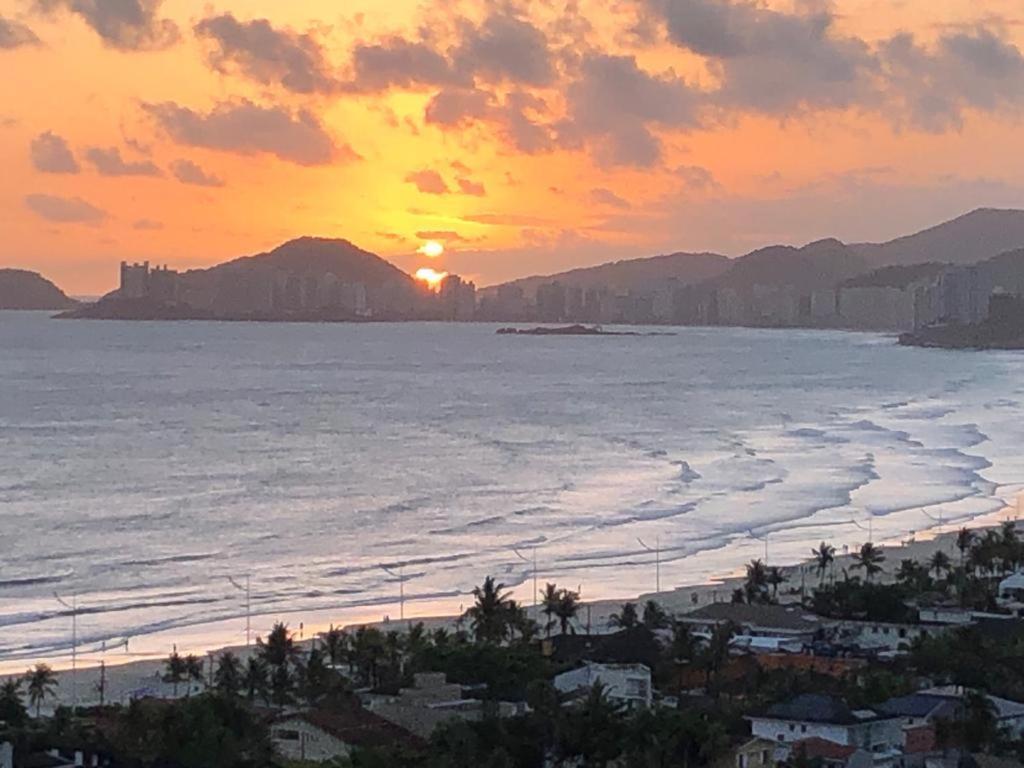 Maravilhoso Apartamento Vista Mar Enseada Guaruja Luaran gambar